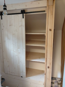 Photo de galerie - Agencement sur mesure 
placard portes coulissante 