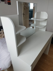 Photo de galerie - Montage coiffeuse