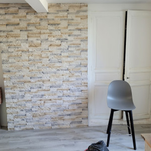 Photo de galerie - Habillage de mur en pierre de parement 