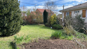 Photo de galerie - Entretien de jardin, tonte de pelouse, taille des arbuste et évacuation de déchet