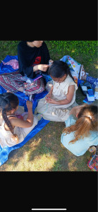 Photo de galerie - Avec les enfants du centre au parc ☀️