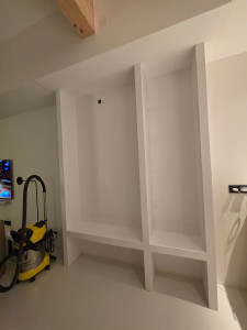 Photo de galerie - Création d'une bibliothèque avec led intégré 