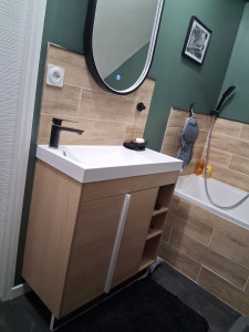 Photo de galerie - Installation complète salle de bain meuble est vasque baignoire 