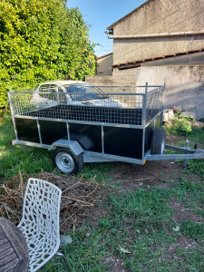 Photo de galerie - Grande remorque a disposition pour évacuation 