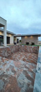 Photo de galerie - Pose carrelage piscine 