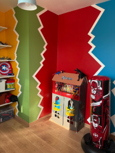Photo de galerie - Peinture complète d’une salle de jeux pour enfants 