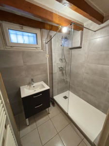 Photo de galerie - Réalisation d’une salle de bain complète 