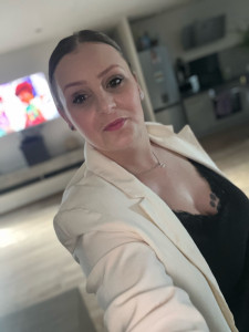 Photo de galerie - Je me présente je m appelle alison je travaille dans le  ménage ,repassage  