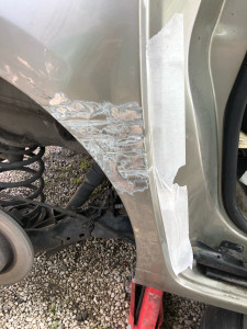 Photo de galerie - Petite intervention sur carrosserie petit budget je bosse selon budget on peut faire du bien moin bien super bien 
