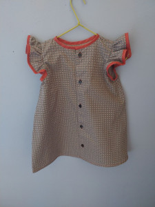 Photo de galerie - Robe fillette faite à partir d une chemise d homme