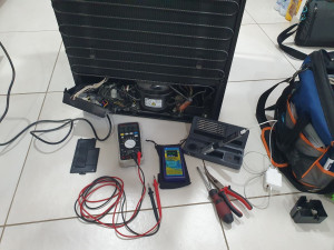 Photo de galerie -   Réparation d'une cave à vin : 600€ d'économie pour mon client !
Plutôt que de remplacer une pièce coûteuse ou de jeter l'appareil, j'ai opté pour une réparation ciblée sur la carte électronique.