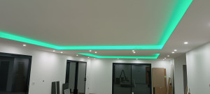 Photo de galerie - Installer un ruban LED sur plafond 

