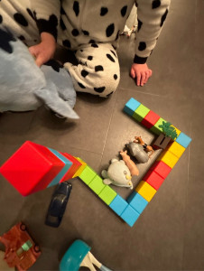 Photo de galerie - Baby-sitting d’enfants de 2 et 5 ans 