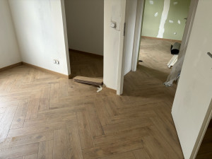 Photo de galerie - Pose de parquet en bâton rompu 