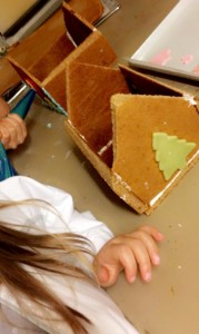 Photo de galerie - Atelier maison pain d’épices avec les enfants ( autonomie / créativité / apprentissage ) 
