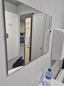 Photo de galerie - Nettoyage miroirs 