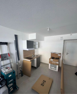 Photo de galerie - Pose d’un cuisine équipe « avant »