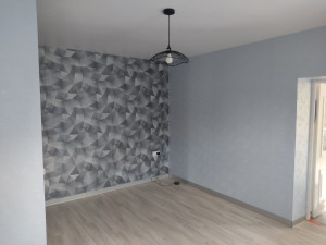 Photo de galerie - Posse parquet tapisserie 