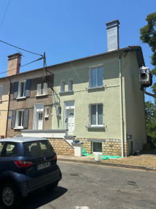 Photo de galerie - Mise en peinture façade, encadrement de fenêtre, tableau de fenêtre et volets boiseries
