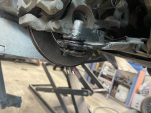 Photo de galerie - Remplacement rotule suspension 