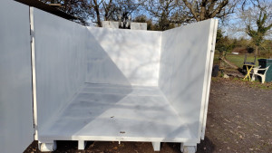 Photo de galerie - Benne amovible de 9m3 pour la location à la journée 