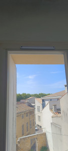 Photo de galerie - Perçage et pose d'aération de fenêtre 