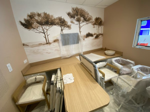 Photo de galerie - Papier peint et meubles 