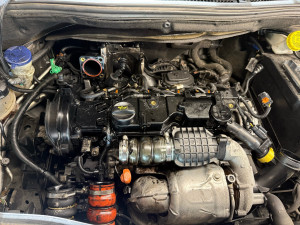 Photo de galerie - Remplacement cache culbuteur et joints d’injecteur sur un 2008 hdi 