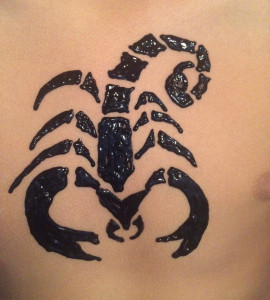 Photo de galerie - Tatouage aux henné 