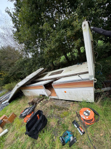 Photo de galerie - Enlèvement d’une caravane sur terrain privé 