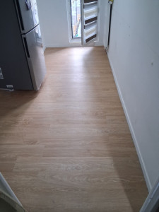 Photo de galerie - Pose de faux parquets