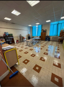 Photo de galerie - Nettoyage d’une salle de classe après travaux (fin de chantier) 