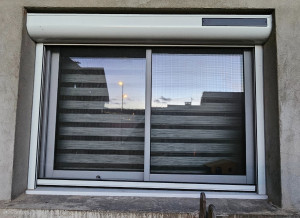 Photo de galerie - Installation de volets roulants solaires