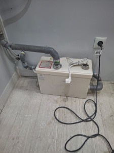 Photo de galerie - Installer une toilette sanibrion.