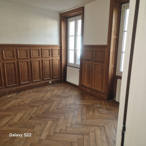 Photo de galerie - Rénovation mur et plafond et boiserie et parquet 