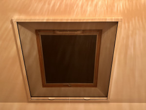 Photo de galerie - Pose de 2  moustiquaires sur mesure pour velux. Une découverte qui c'est bien terminée. Merci à Hélène pour la confiance. 