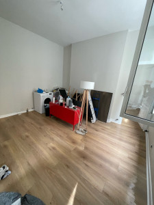 Photo de galerie - Peinture murs en blanc cassé + Plafond en blanc mat - Finition propre