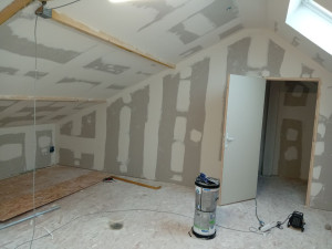 Photo de galerie - Aménagement afin de réaliser une chambre avec palier au rez-de-chaussée.