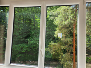 Photo de galerie - Vitre après nettoyage 