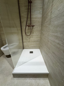 Photo de galerie - Installation seuil de douche 