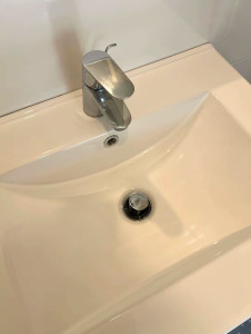 Photo de galerie - Lavabo après nettoyage 