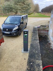 Photo de galerie - Installation borne de recharge Château de Belbeuf 