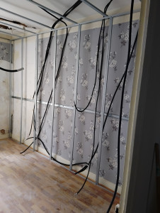 Photo de galerie - Mise en place des gaines électriques pour une rénovation complète d'un appartement 