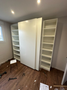 Photo de galerie - Dressing IKEA portes coulissantes.