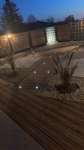 Photo de galerie - Création terrasse pour accueillir un jacuzzi 