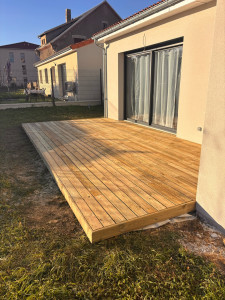 Photo de galerie - Création d’une terrasse en bois de pin 6x3