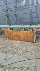 Photo de galerie - Fabrication tout en palette envoyez-moi vos modèles meubles jardinières déco meuble de jardin terrasse ect ...
