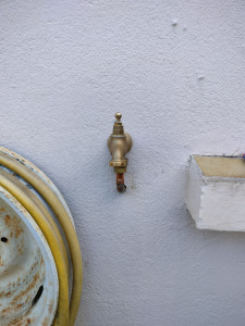 Photo de galerie - Pose d'un robinet de jardin 