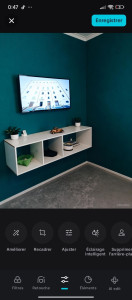 Photo de galerie - Réalisation d'un meuble suspendu (100%) récupération ancienne colonne de dressing.
Télé suspendue et supression de la vision des câbles. Pose de peinture bleu canard .