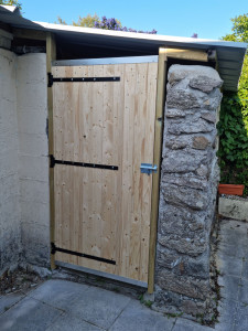 Photo de galerie - Remplacement/ fabrication d'une porte bois

